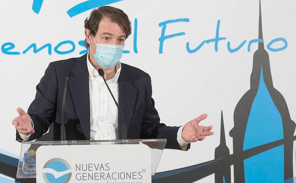 Fernández Mañueco, este viernes, ,durante el Congreso de Nuevas Generaciones de Salamanca. 