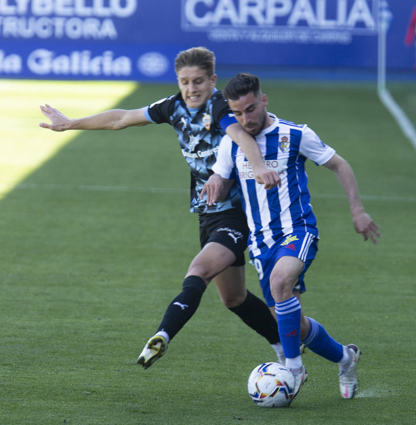 Fotos: Las imágenes del Deportiva-Almería