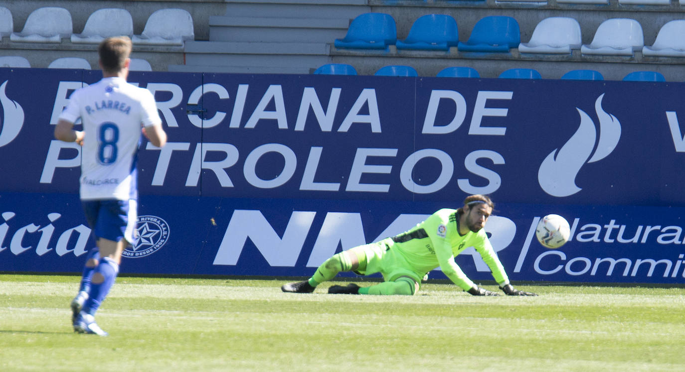 Fotos: Las imágenes del Deportiva-Almería