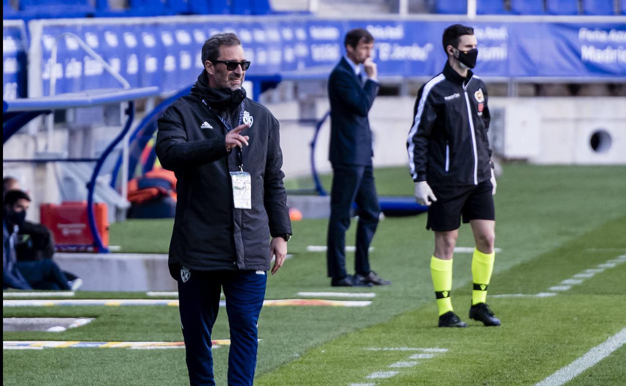 Jon Pérez Bolo durante el partido ante el Oviedo.