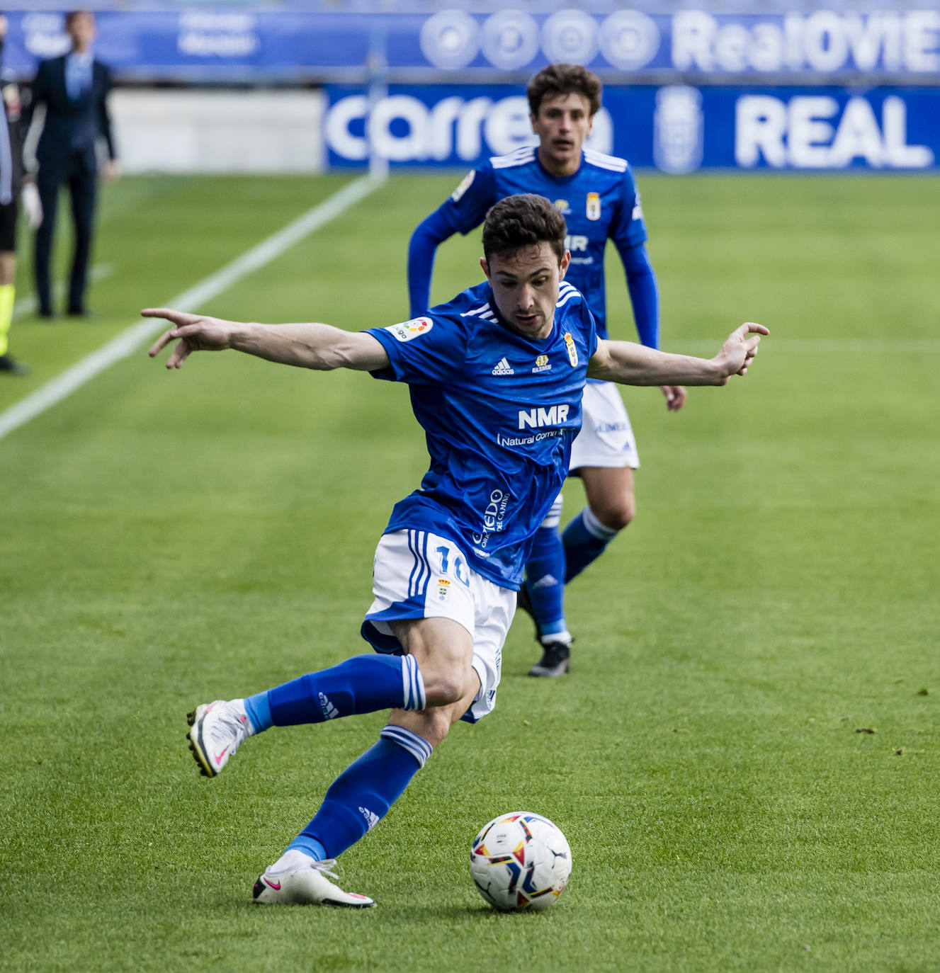 El conjunto berciano juega esta jornada en el Carlos Tartiere ante los carbayones.