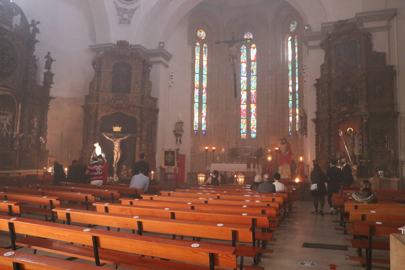 Sobrecogedora exposición de la cofradía en su sede canónica.