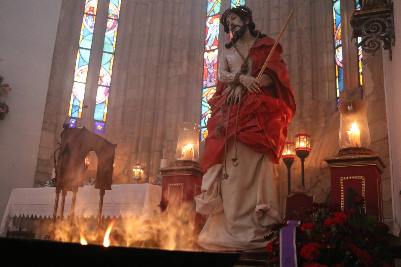 Sobrecogedora exposición de la cofradía en su sede canónica.
