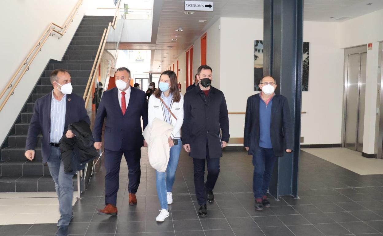 La Ciudad del Mayor acogió este lunes una reunión entre los directores del Imserson, la Diputación de León y representantes del PSOE.