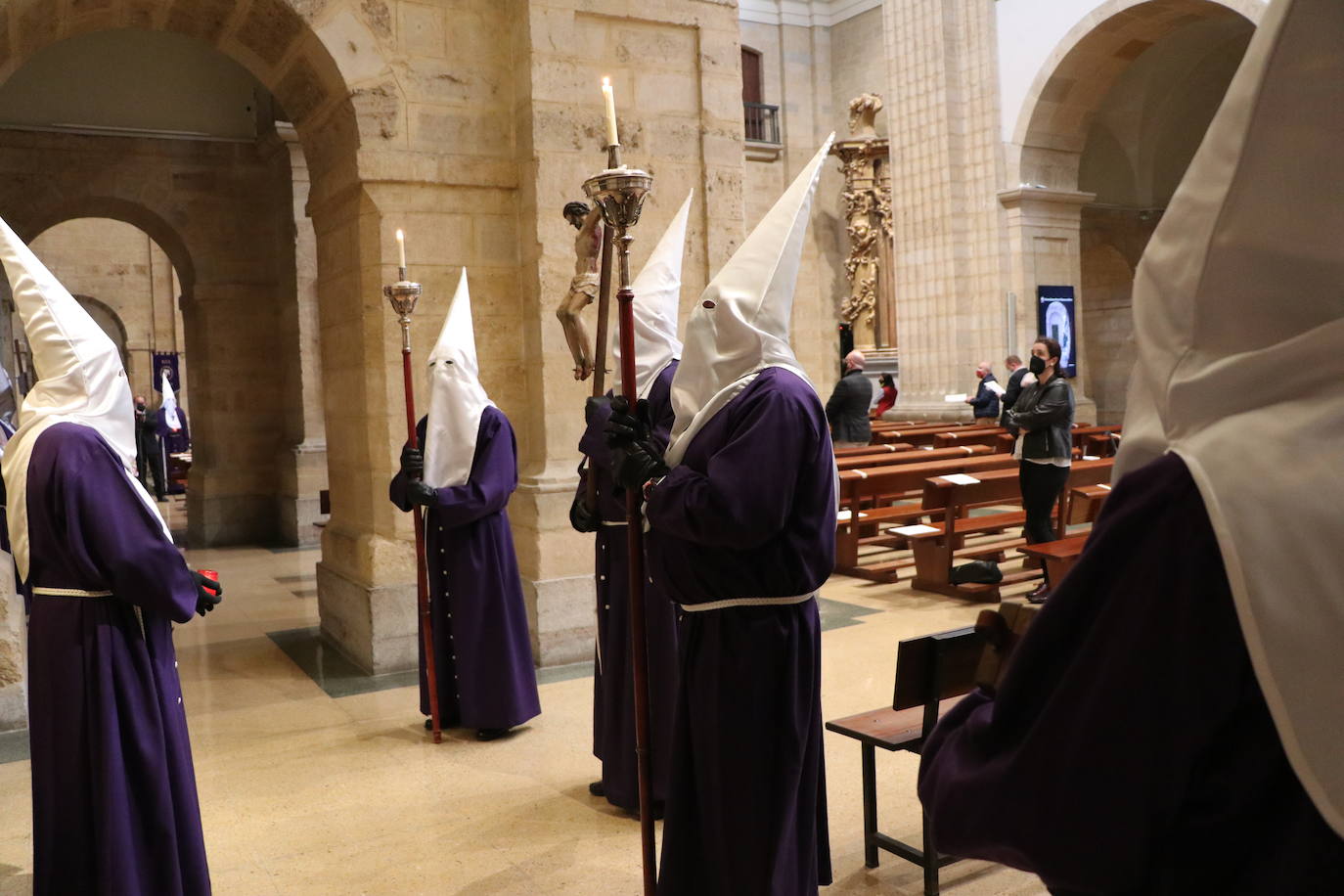 La iglesia acoge uno de los actos más tradicionales de la Semana Santa de León.