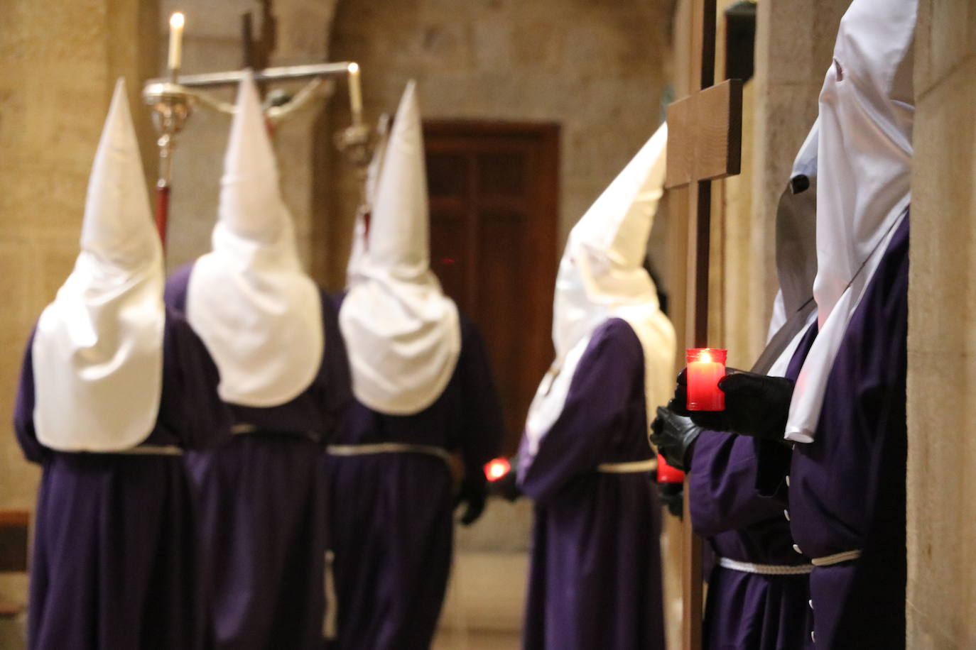 La iglesia acoge uno de los actos más tradicionales de la Semana Santa de León.