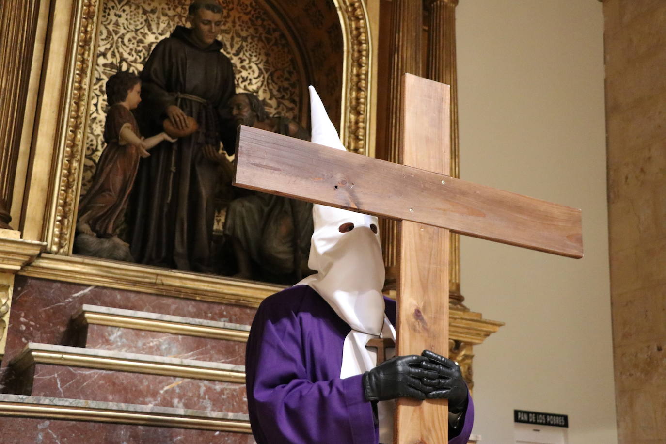 La iglesia acoge uno de los actos más tradicionales de la Semana Santa de León.