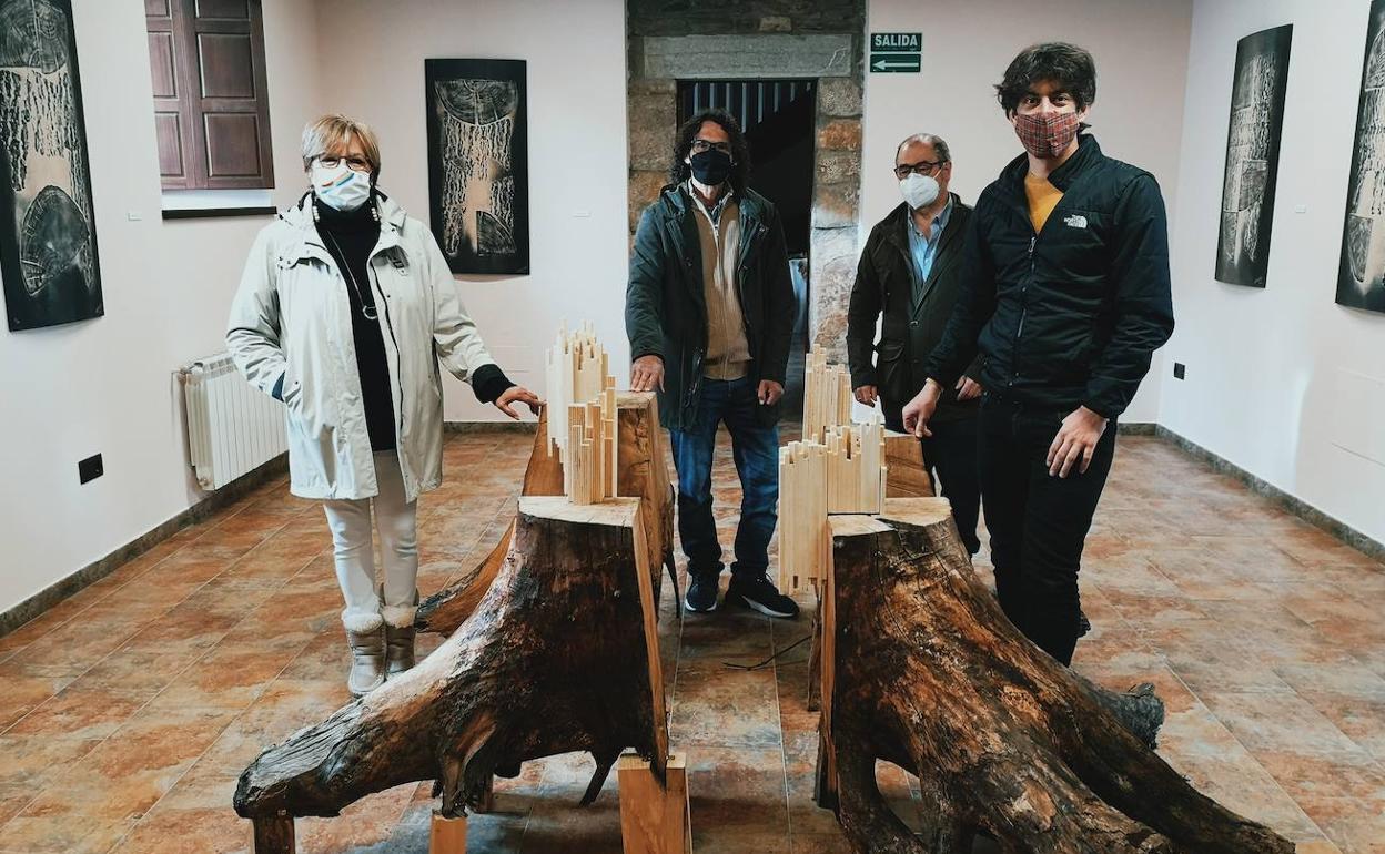 Presentación de la muestra El Bosque dormido. 