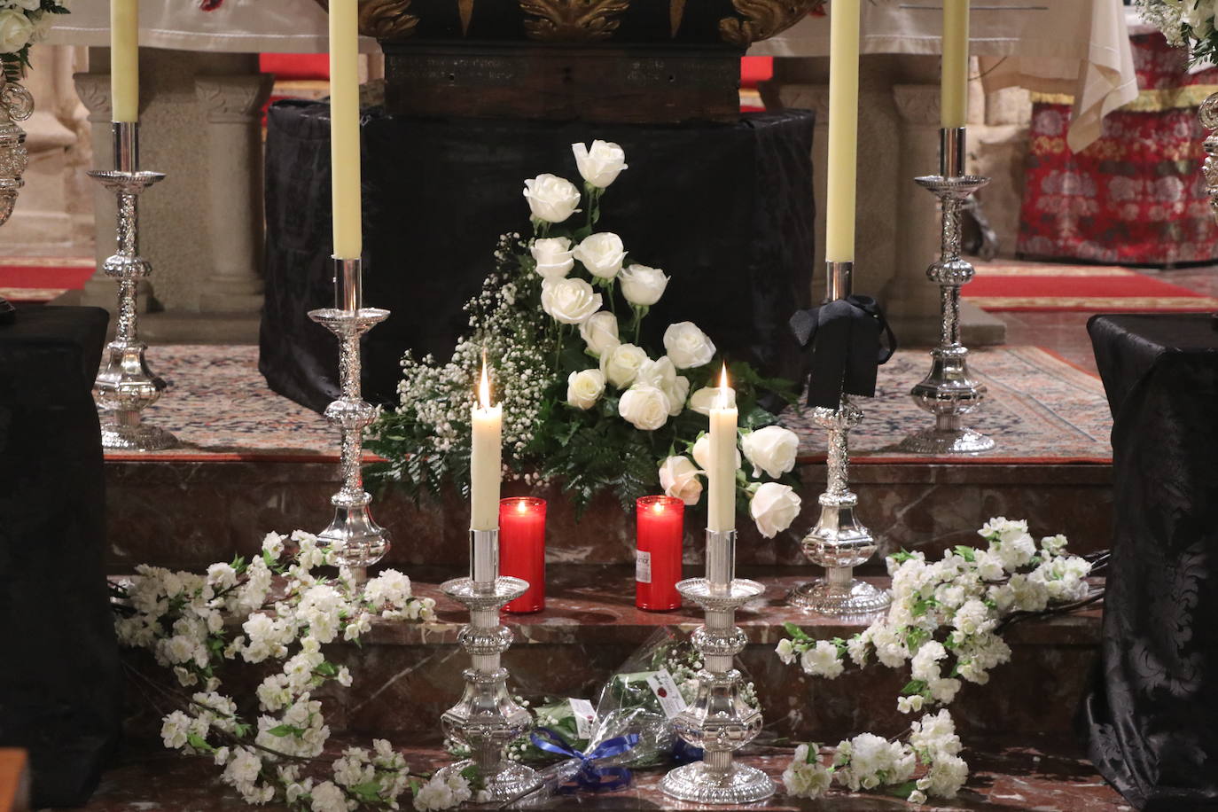 La iglesia acoge un acto solemne para conmemorar la Procesión de la Virgen de la Amargura.