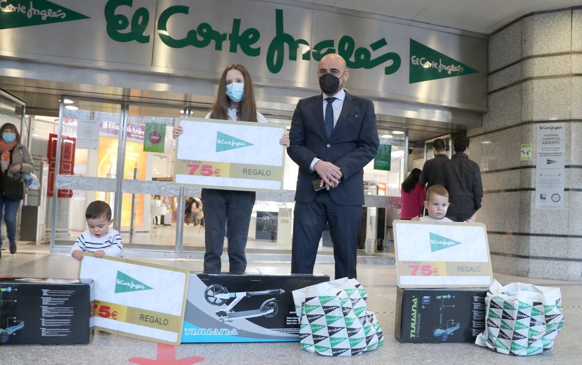 Fotos: Entrega de los premios del concurso del Día del Padre de leonoticias y El Corte Inglés