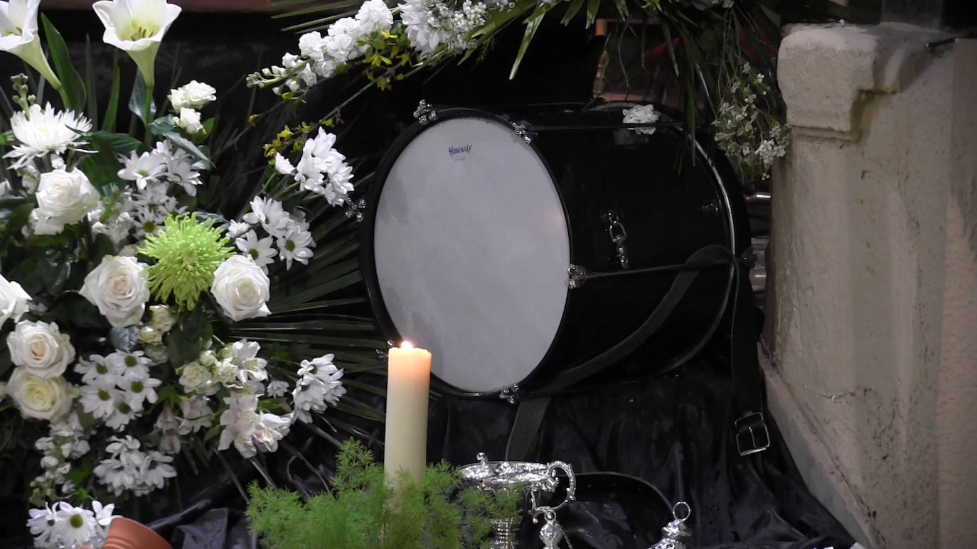 Fotos: Ofrenda floral al Cristo de San Martín