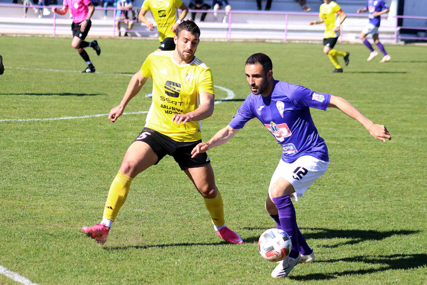 Fotos: Derrota de La Bañeza ante el Bupolsa