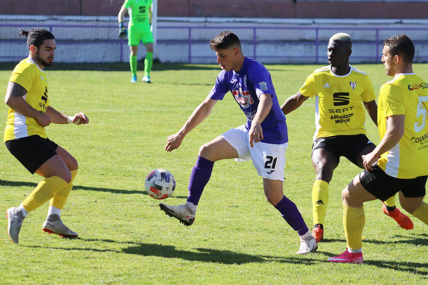 Fotos: Derrota de La Bañeza ante el Bupolsa