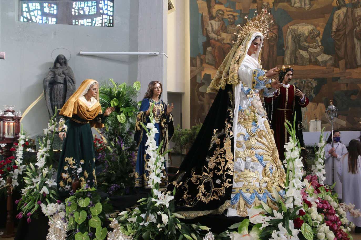 Fotos: «Capillos arriba hermano, Cristo ha resucitado»