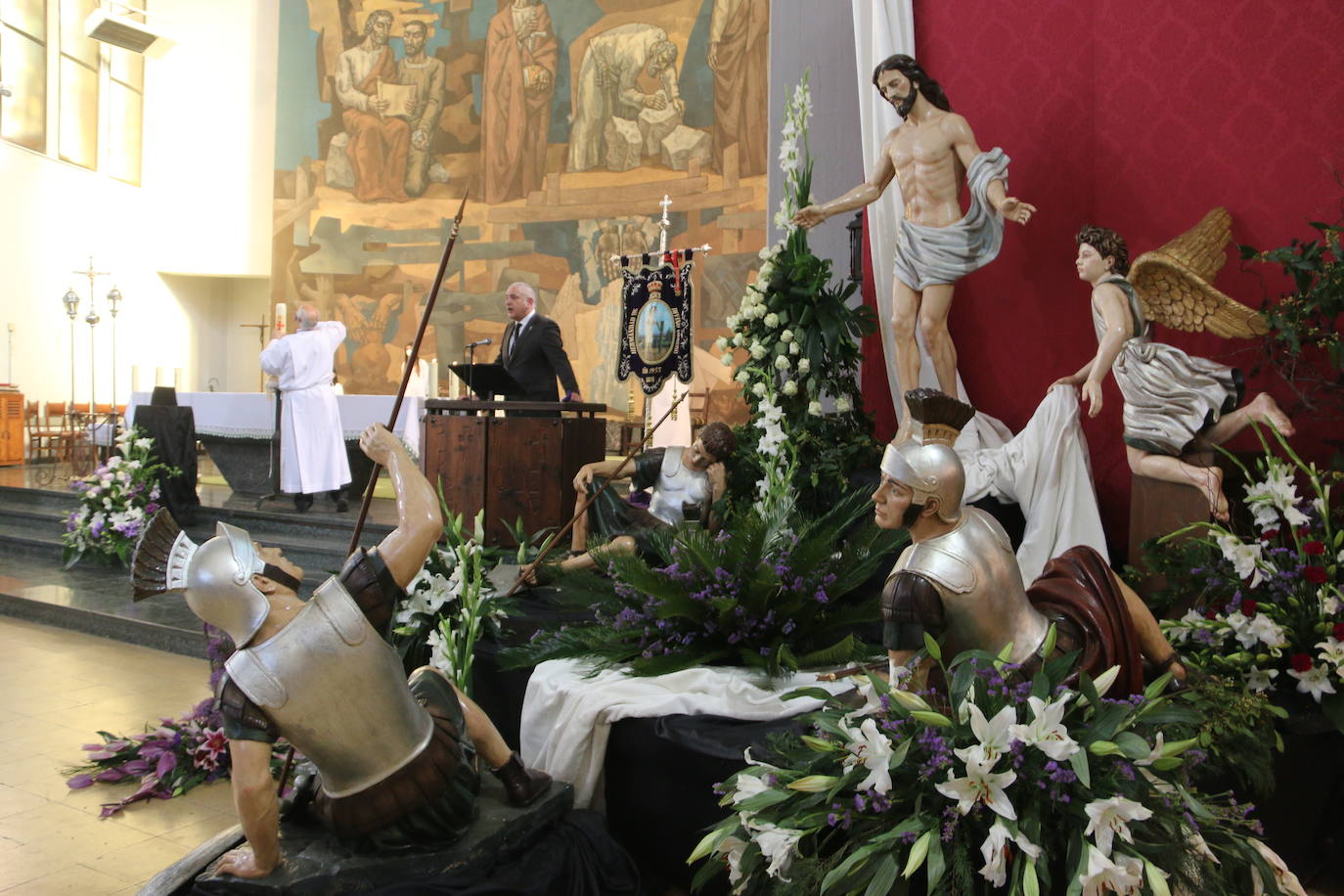 Fotos: «Capillos arriba hermano, Cristo ha resucitado»