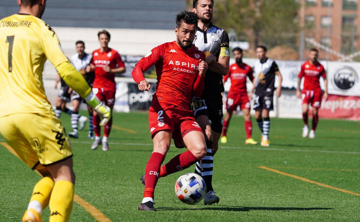 Héctor Rodas, en el partido ante Unionistas, no jugará ante el Celta B por acumulación de tarjetas.