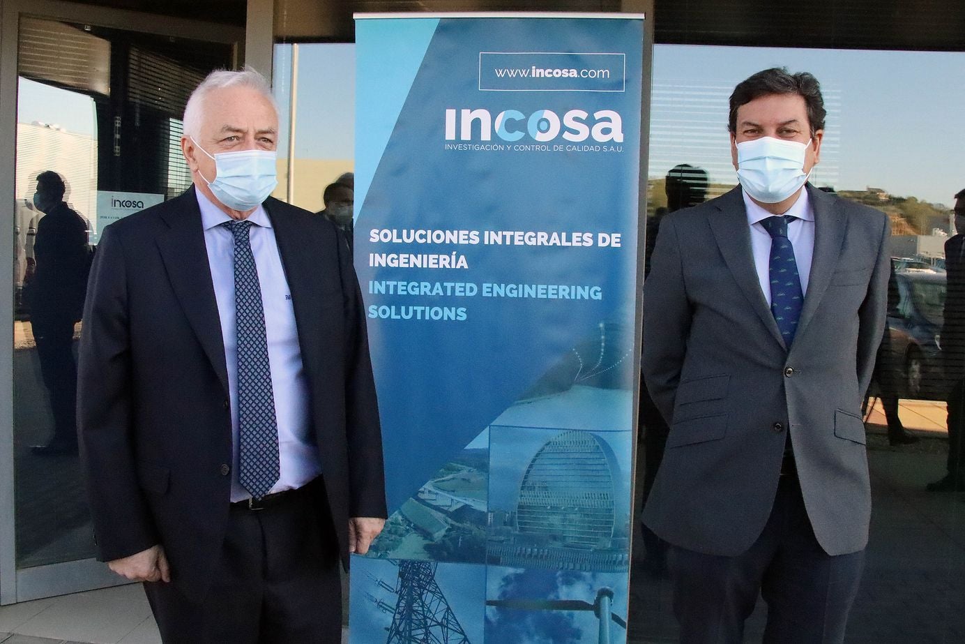 El consejero de Economía visita las instalaciones de Incosa. En las imágenes el consejero de Economía y Hacienda, Carlos Fernández Carriedo junto a Gerardo Gutiérrez, presidente de Incosa. 