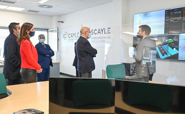 Francisco Igea y Ana Carlota Amigo visitan las instalaciones del Scayle