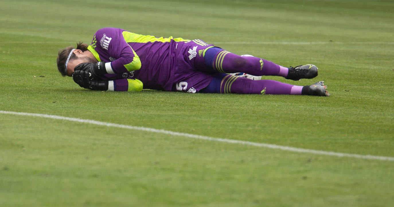 Ambos equipos se enfrentan en una jornada de Segunda División.