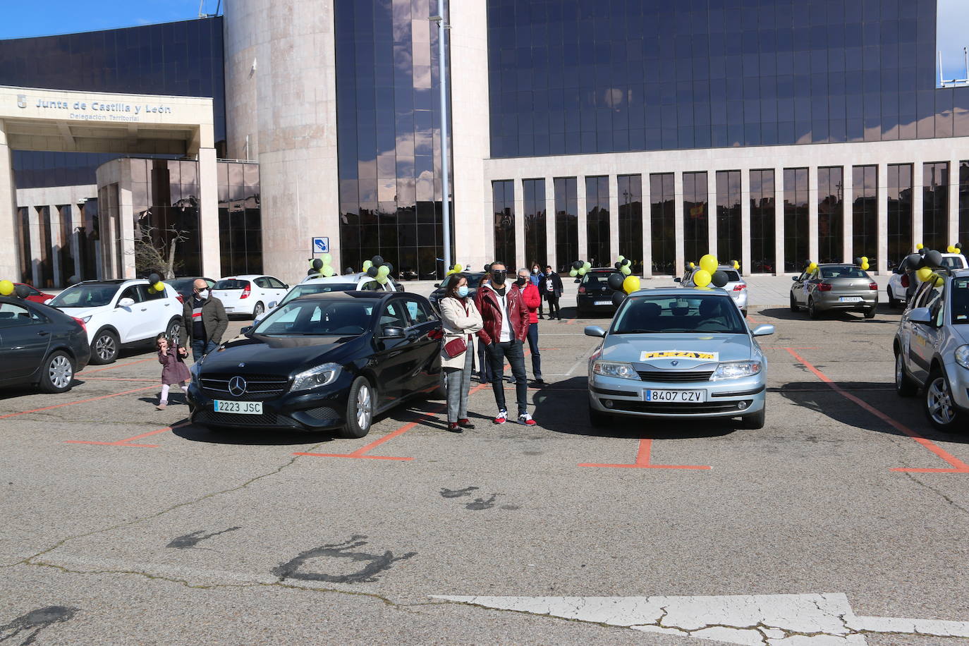 Interinos de las administraciones de León durante la manifestación