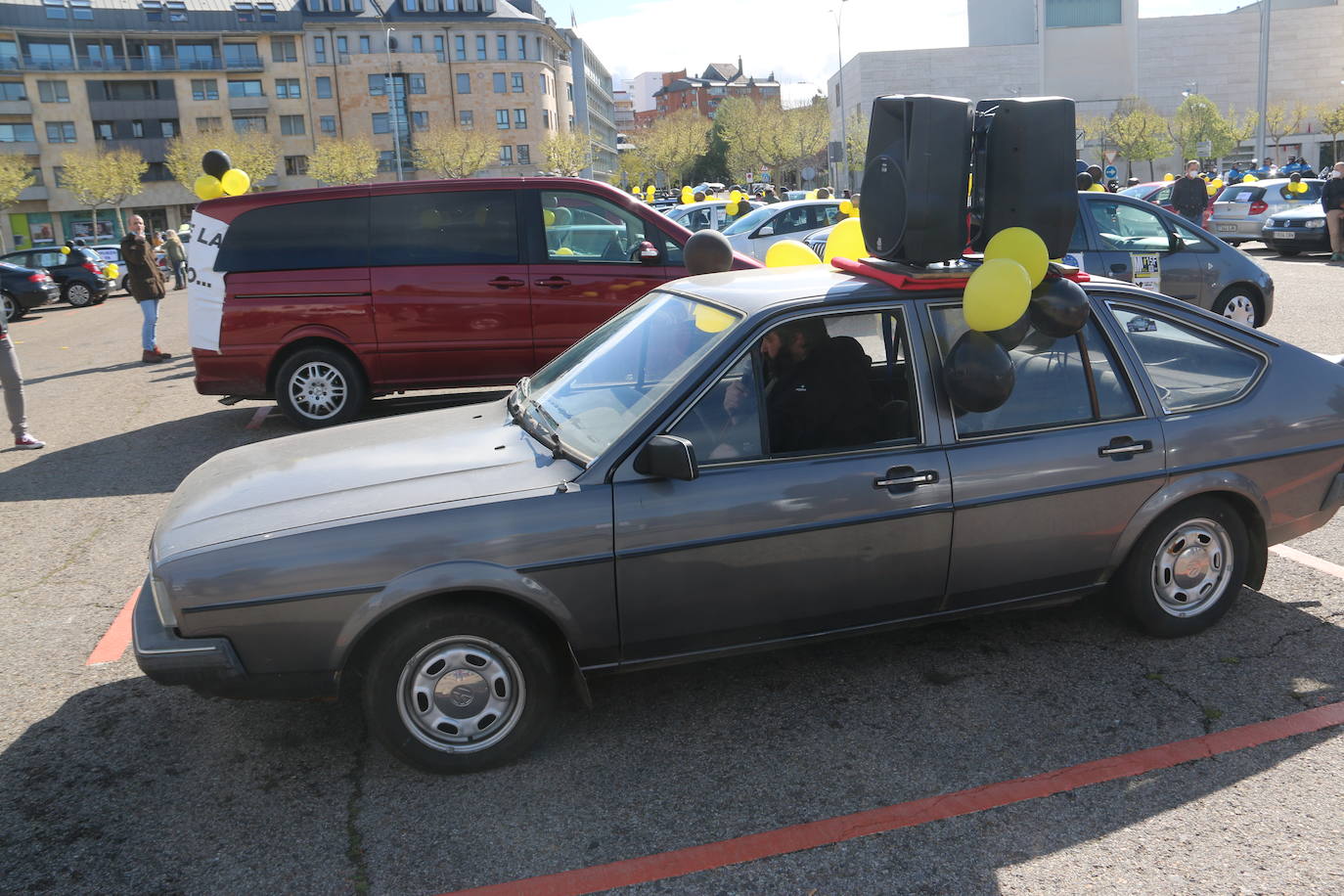 Los llamados fijos-discontinuos leoneses reclaman a las administraciones contratos fijos tras décadas en estas condiciones.