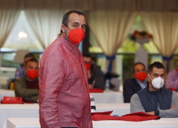 El secretario comarcal de CCOO Bierzo, Ursicino Sánchez, aseguró hoy que los fondos europeos para la transición justa suponen la “última oportunidad” para que la comarca entre en la senda de la reindustrialización. Antes de presentar su candidatura a la reelección en el XII congreso que la unión sindical de la comarca celebra hoy en Carracedelo, Sánchez avanzó que el principal objetivo para los próximos años pasa por recuperar para la comarca su papel de “referencia industrial” en la provincia.