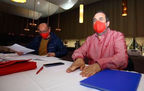 El secretario comarcal de CCOO Bierzo, Ursicino Sánchez, aseguró hoy que los fondos europeos para la transición justa suponen la “última oportunidad” para que la comarca entre en la senda de la reindustrialización. Antes de presentar su candidatura a la reelección en el XII congreso que la unión sindical de la comarca celebra hoy en Carracedelo, Sánchez avanzó que el principal objetivo para los próximos años pasa por recuperar para la comarca su papel de “referencia industrial” en la provincia.