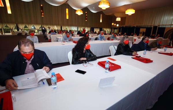 El secretario comarcal de CCOO Bierzo, Ursicino Sánchez, aseguró hoy que los fondos europeos para la transición justa suponen la “última oportunidad” para que la comarca entre en la senda de la reindustrialización. Antes de presentar su candidatura a la reelección en el XII congreso que la unión sindical de la comarca celebra hoy en Carracedelo, Sánchez avanzó que el principal objetivo para los próximos años pasa por recuperar para la comarca su papel de “referencia industrial” en la provincia.