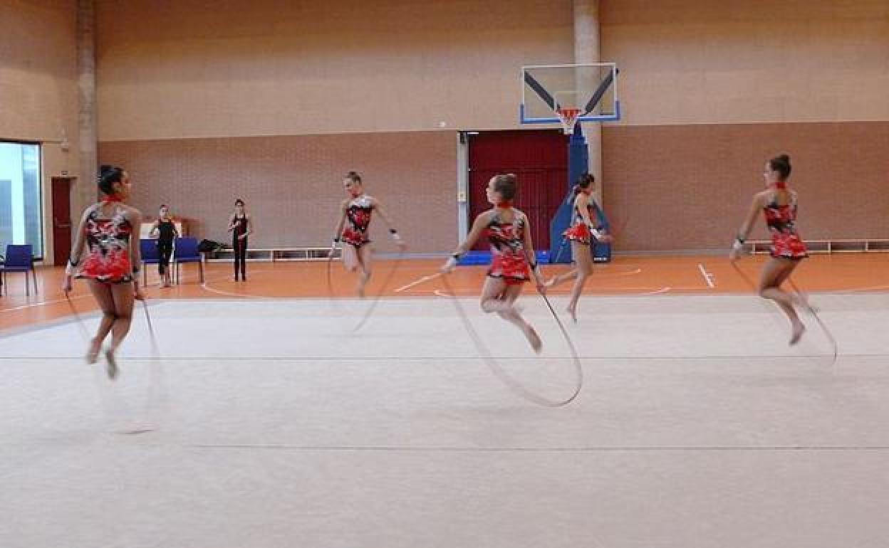 La Escuela Deportiva de Gimnasia Rítmica celebra este sábado actividades en el Hispánico y el Luchódromo