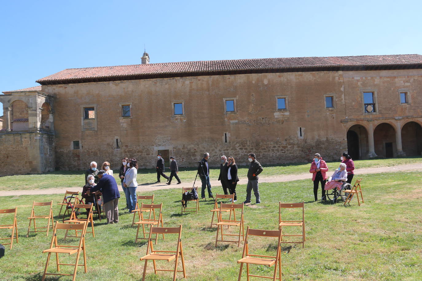 Vissita a las obras realizadas en la Panera del Monasterio de Sandoval. 