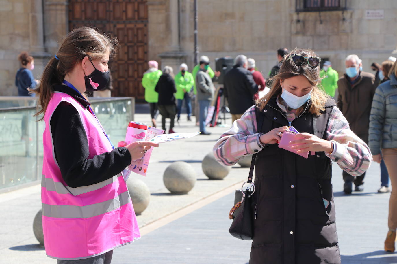 Fotos: &#039;Síndrome Contenta&#039; informa de su actividad en las calles de León