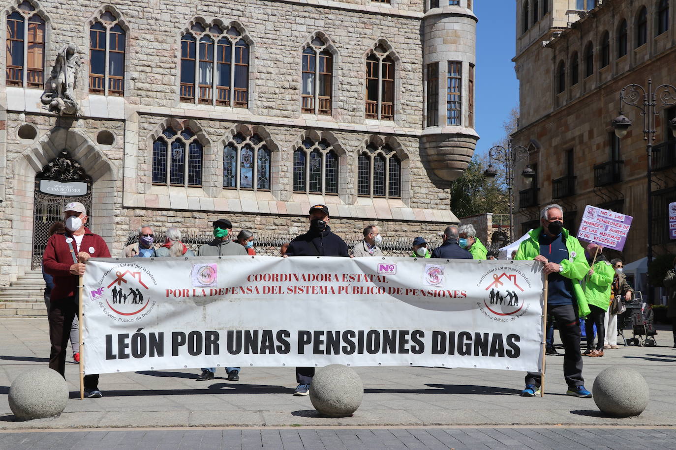 Fotos: En León, «las pensiones se defienden»