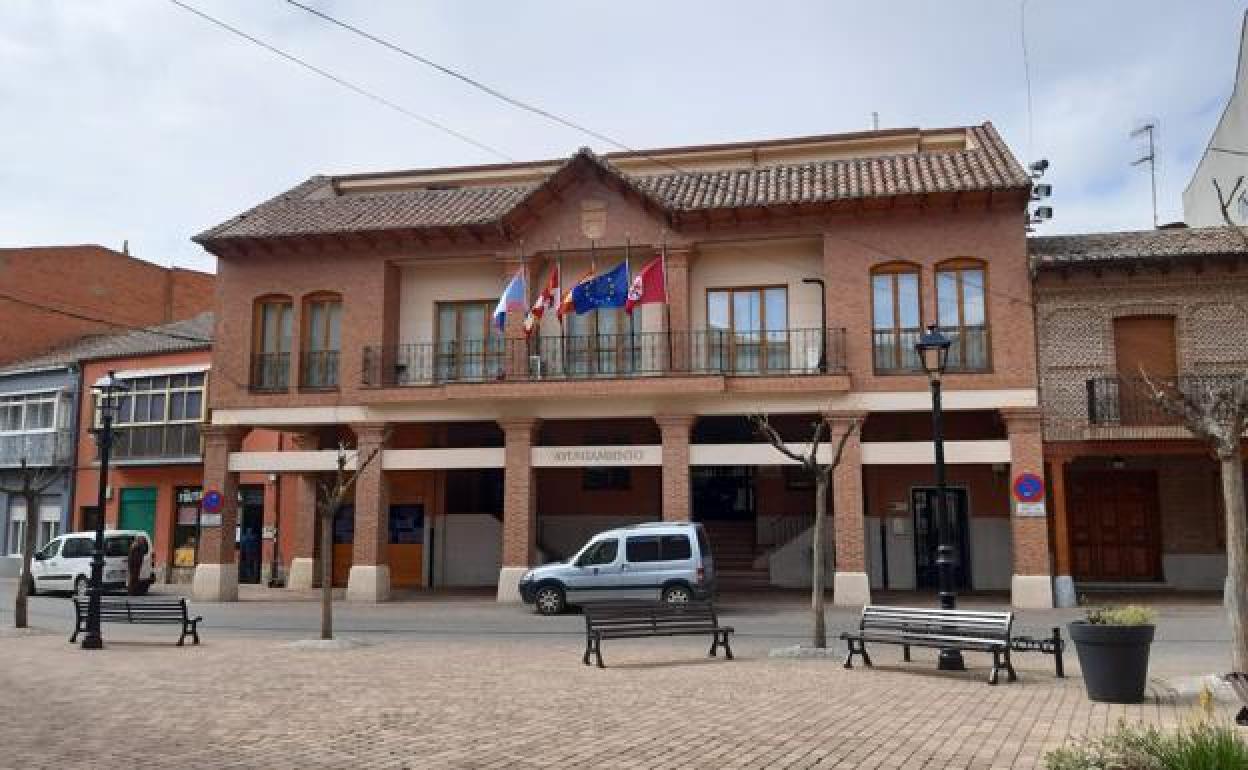 Santa María del Páramo celebra la I Feria del Libro paramesa