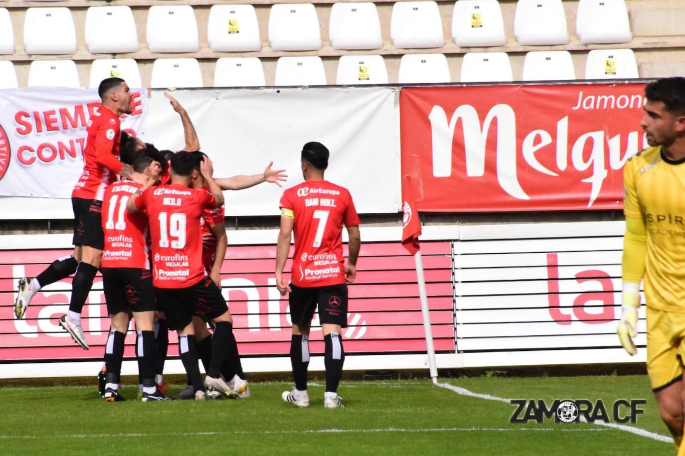 La Cultural complica su ruta al Play-Off. 