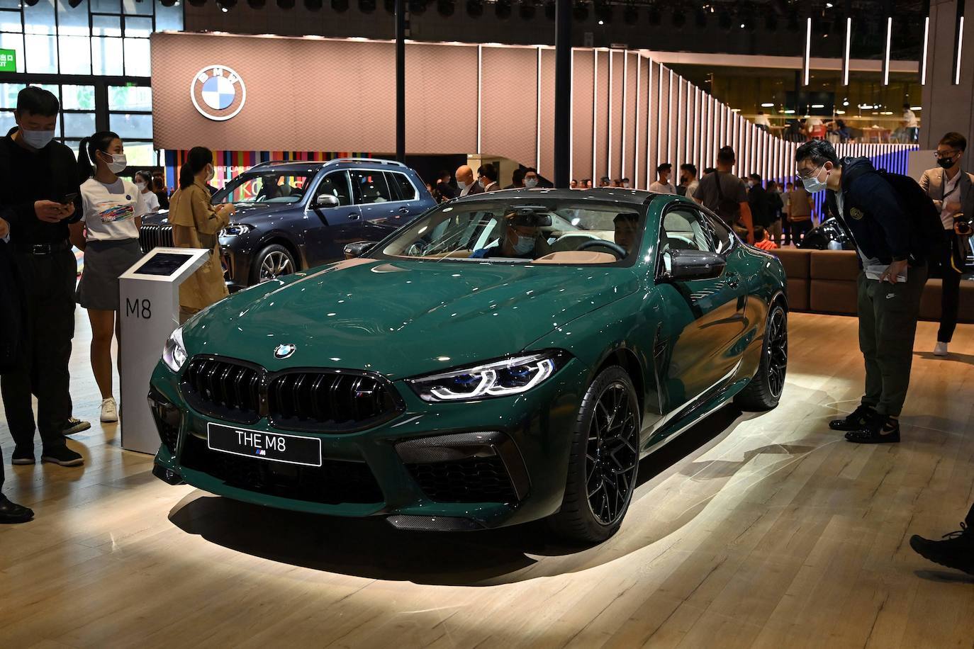 BMW M8.