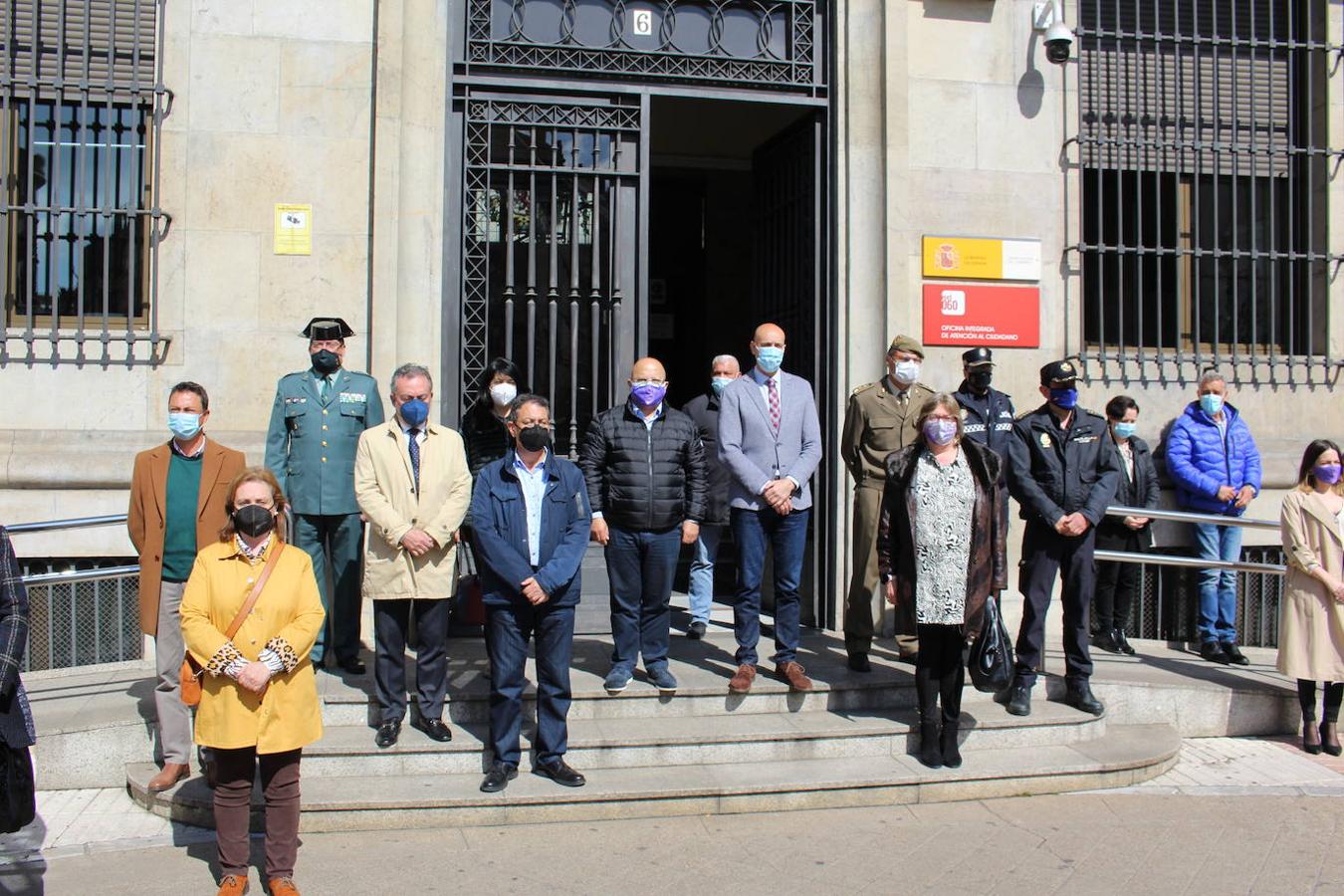 Cerca de cincuenta personas rinden homenaje y recuerdo a Paula, víctima de un asesinato machista.