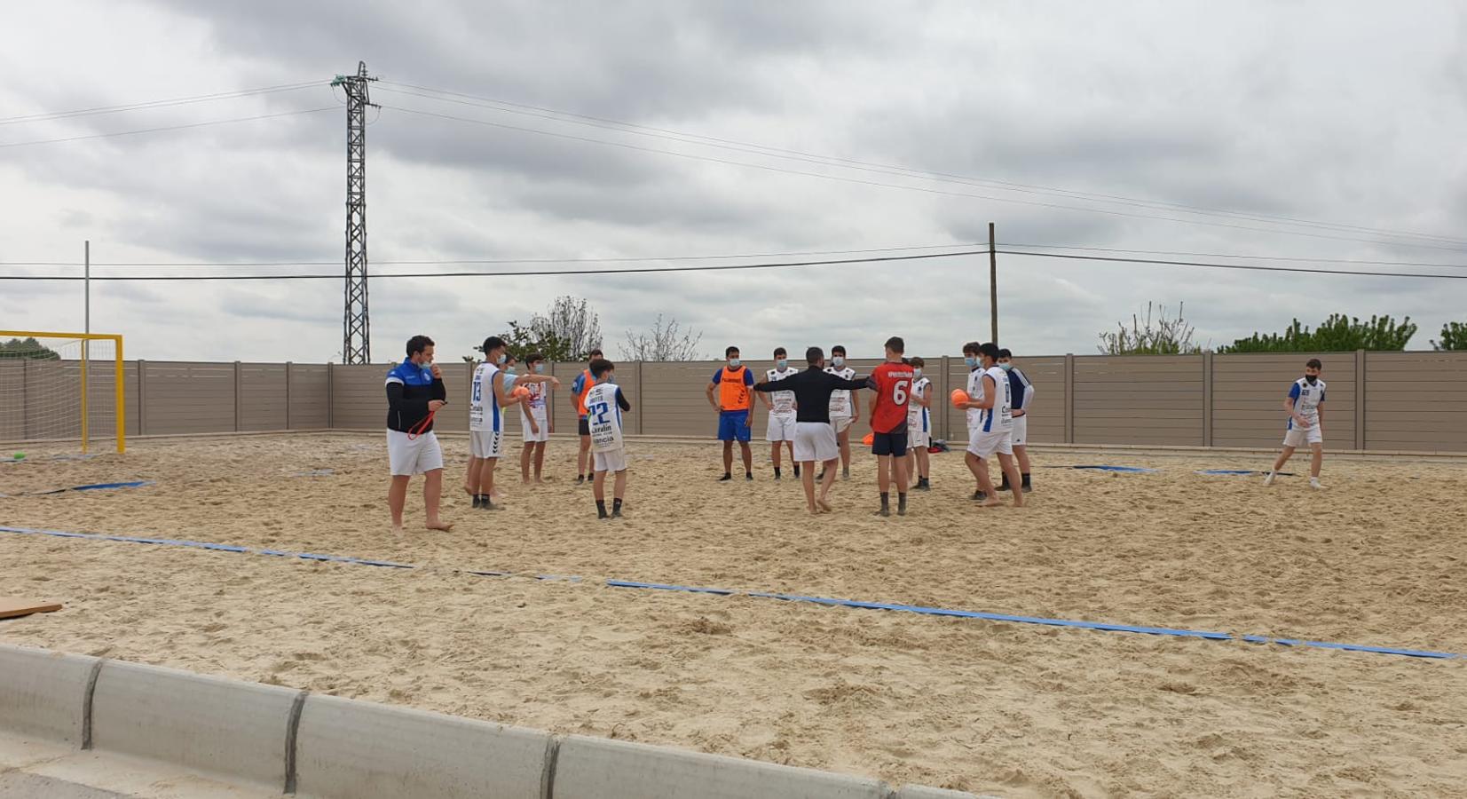 Más de 60 niños disfrutan de esta modalidad deportiva en Mansilla de las Mulas.