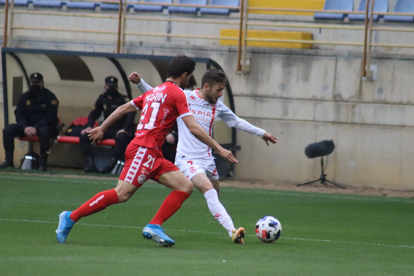 Leoneses y charros se enfrentaron en el Reino de León en una nueva jornada de Segunda División B.