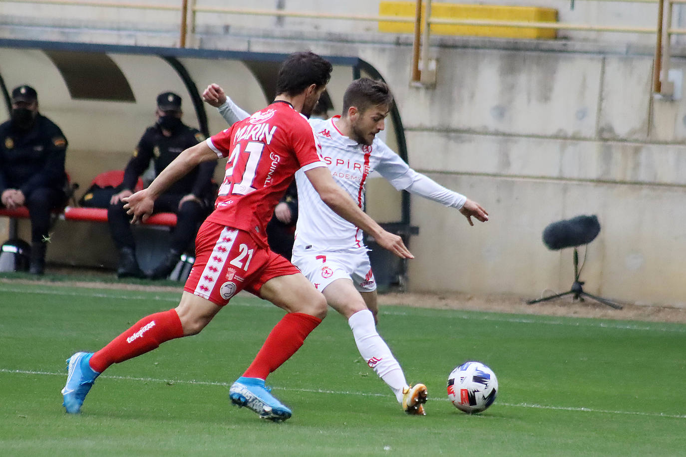 Leoneses y charros se enfrentaron en el Reino de León en una nueva jornada de Segunda División B.