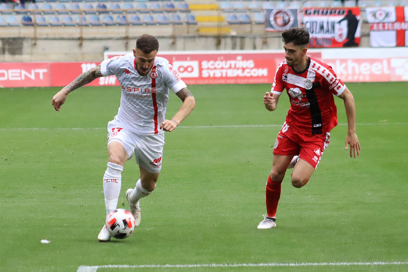 Leoneses y charros se enfrentaron en el Reino de León en una nueva jornada de Segunda División B.