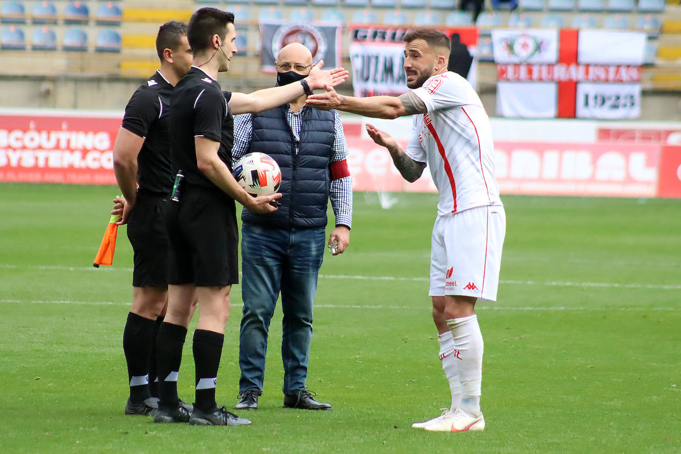 Leoneses y charros se enfrentaron en el Reino de León en una nueva jornada de Segunda División B.