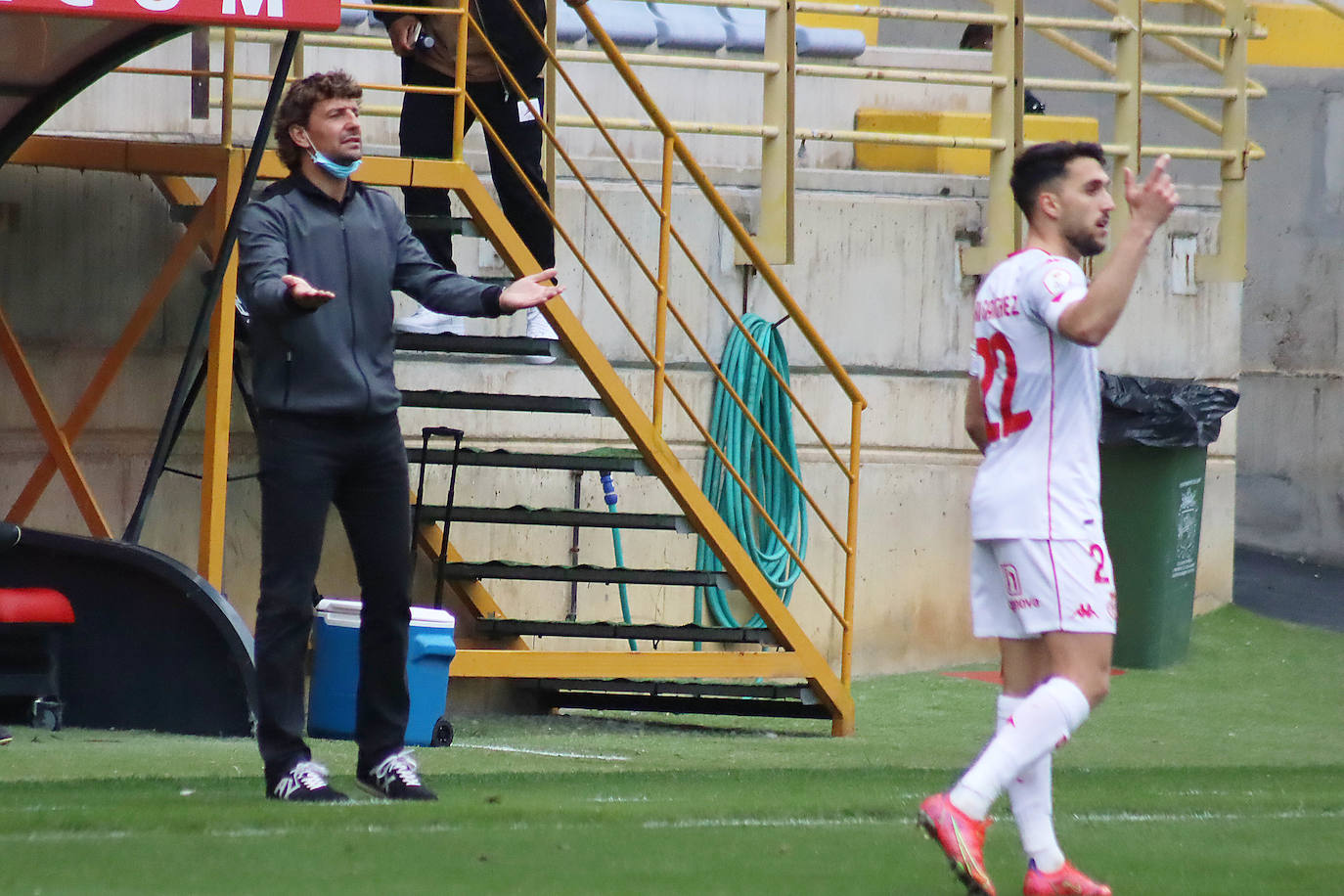 Leoneses y charros se enfrentaron en el Reino de León en una nueva jornada de Segunda División B.