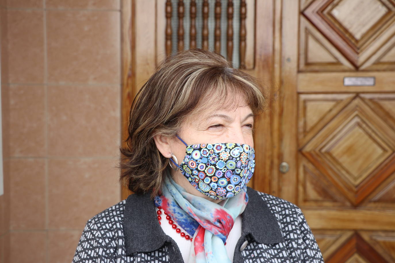 Varios vecinos de la localidad llevan años reclamando la retirada de un badén que produce molestos ruidos al paso de los vehículos.