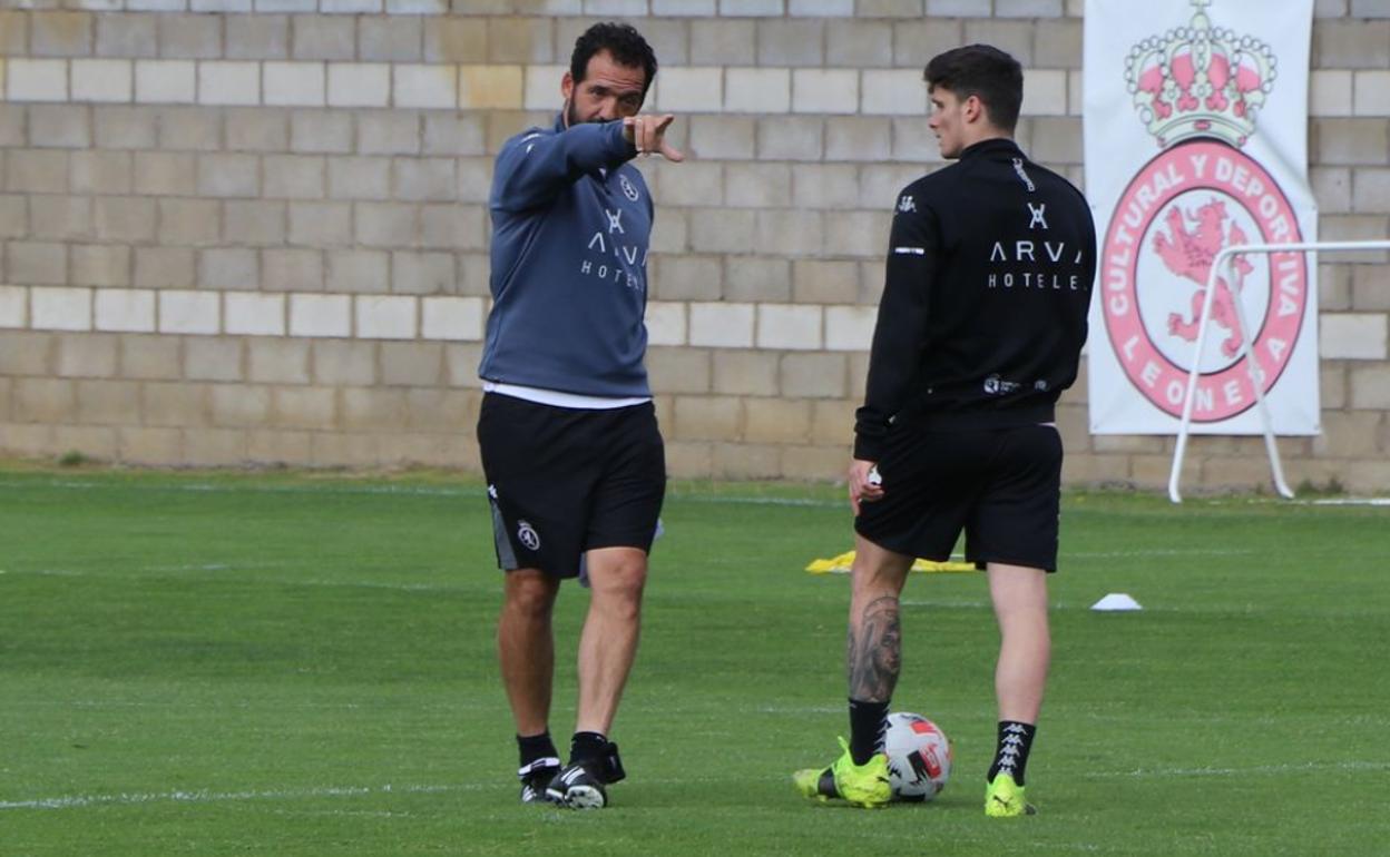 Ramón González, en una sesión con la Cultural.