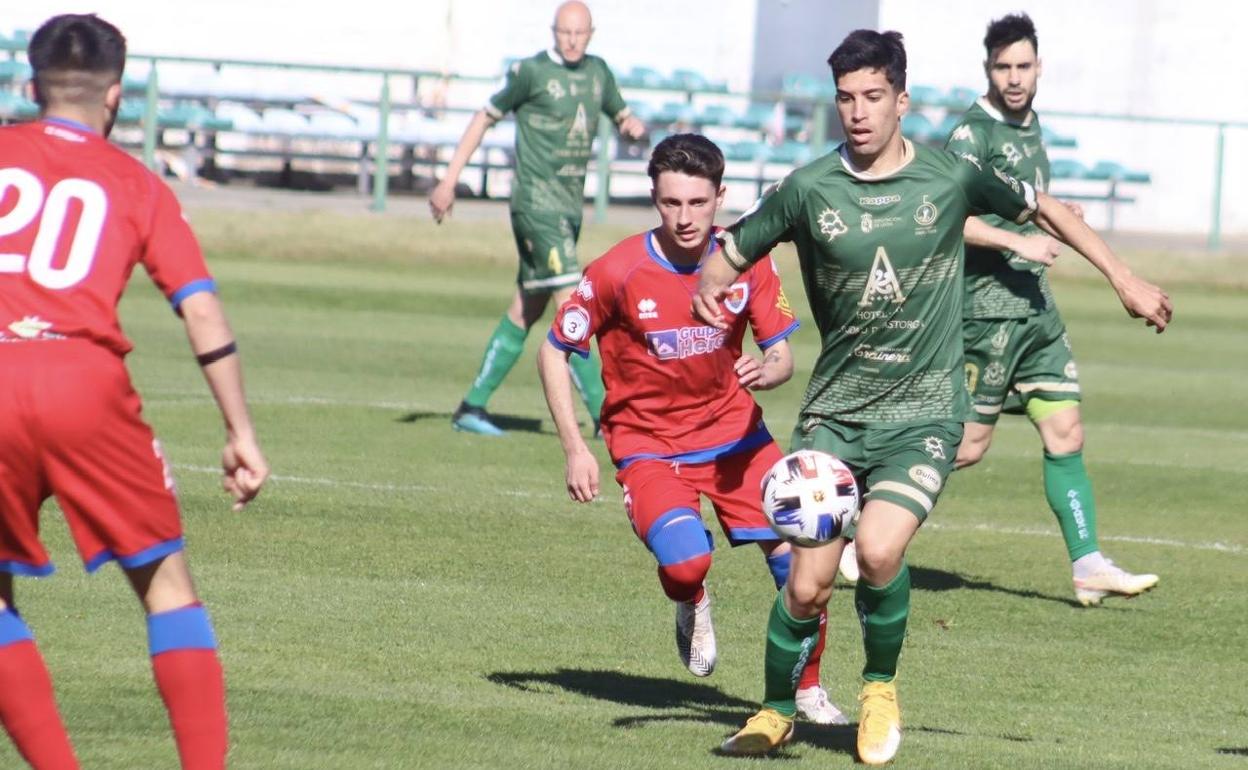 Un lance de un partido del Atlético Astorga.