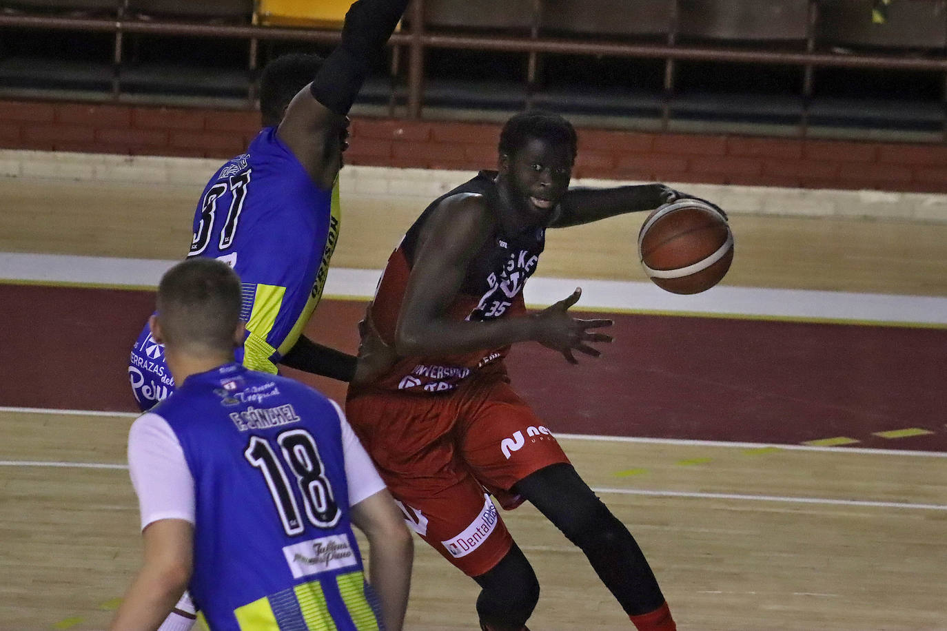 El conjunto leonés finaliza el curso con triunfo ante Gijón Basket.