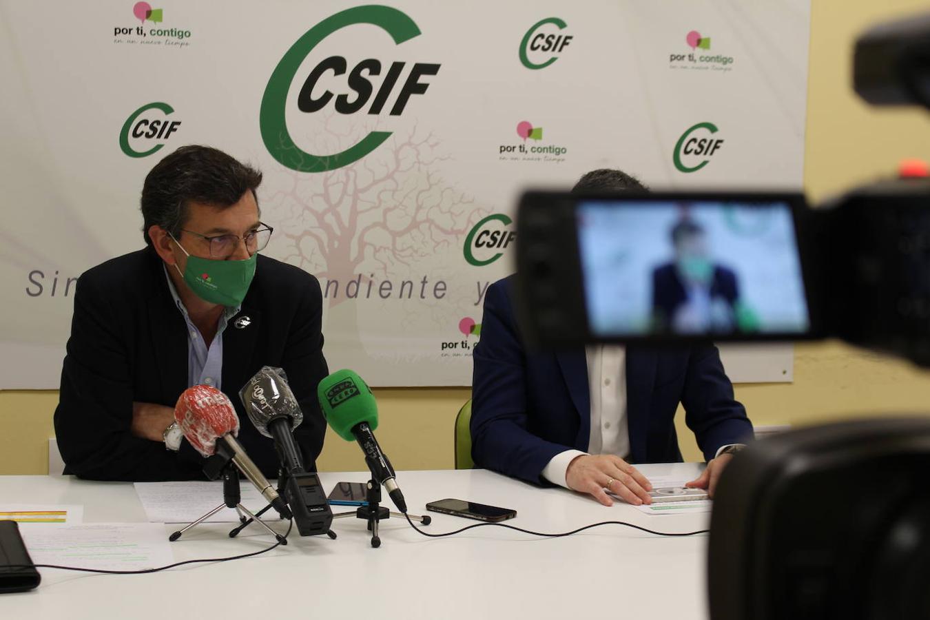 Hipólito Riesco junto a Benjamín Castro, presidentes provincial y autonómico de CSIF, respectivamente.