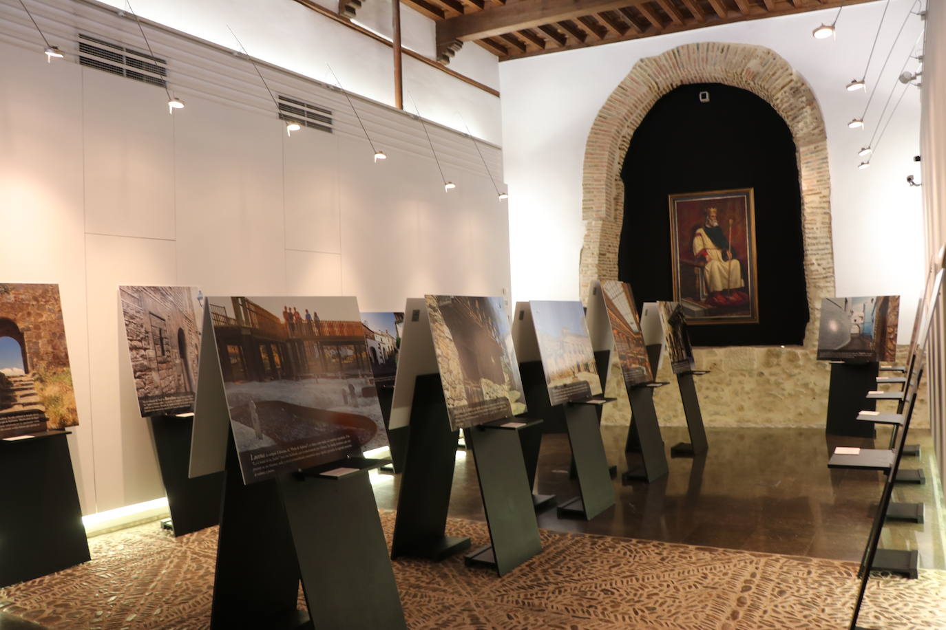 Exposición 'Descubre Sefarad' en el Palacio del Conde Luna.