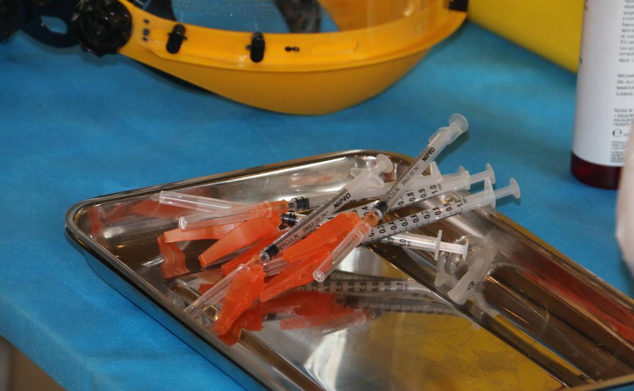 Unas jeringuillas en la vacunación del Palacio de Exposiciones. 