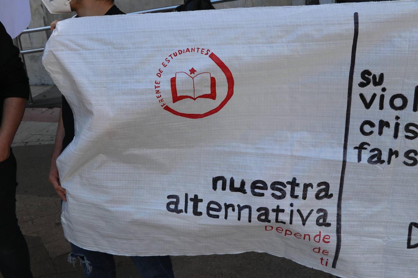 Cerca de treinta estudiantes denuncian la falta de remuneración en las prácticas universitarias y la «segregación» en las clases telemáticas.